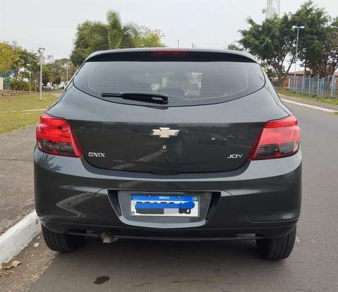 CHEVROLET-ONIX-2018