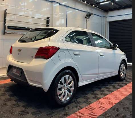 CHEVROLET-ONIX-2016