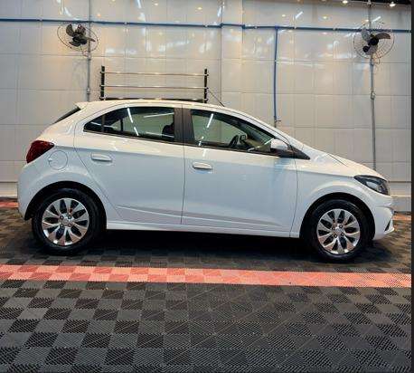 CHEVROLET-ONIX-1.4 MPFI LT 8V FLEX 4P AUTOMÁTICO CHEVROLET-ONIX-2016