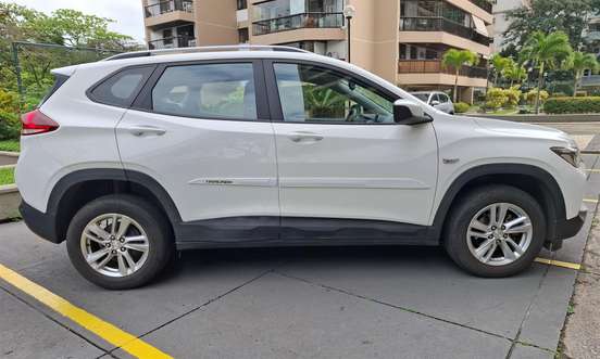CHEVROLET-TRACKER-2020