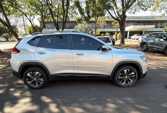 CHEVROLET-TRACKER-2020