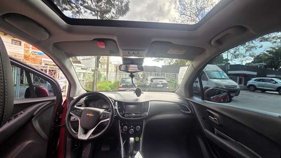 CHEVROLET-TRACKER-2018