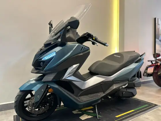 DAFRA CRUISYM 300 