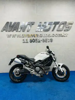 DUCATI-MONSTER 696-2011