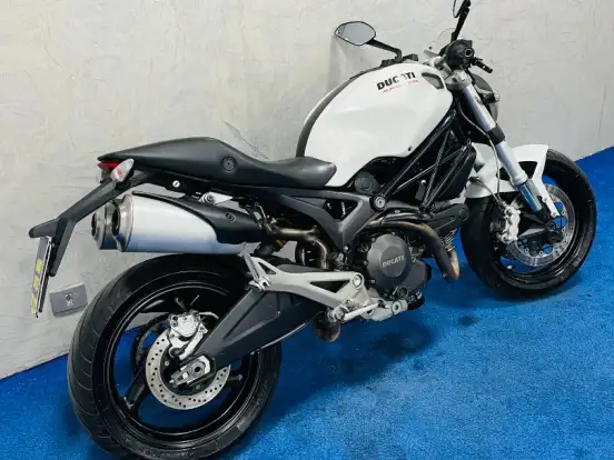 DUCATI-MONSTER 696 DUCATI-MONSTER 696-2011