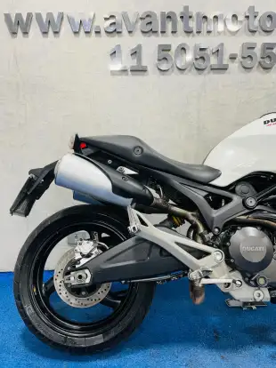 DUCATI-MONSTER 696-2011