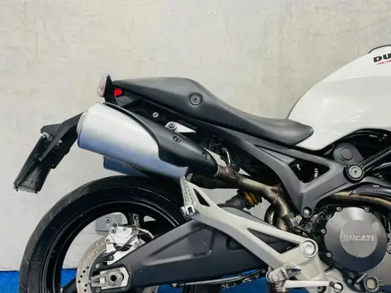 DUCATI-MONSTER 696 DUCATI-MONSTER 696-2011