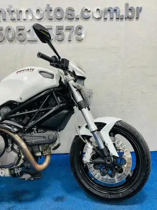 DUCATI-MONSTER 696-2011