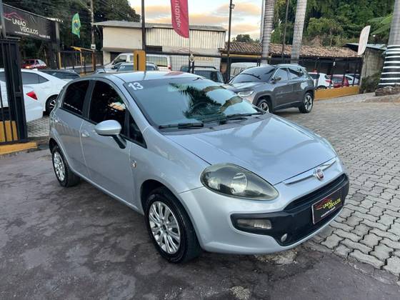 FIAT PUNTO 1.4 ATTRACTIVE ITALIA 8V FLEX 4P MANUAL