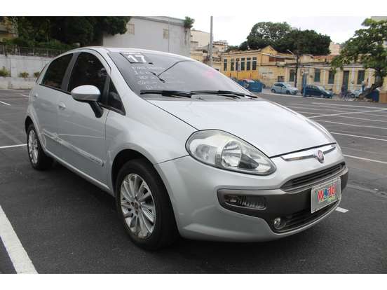 FIAT-PUNTO-2017