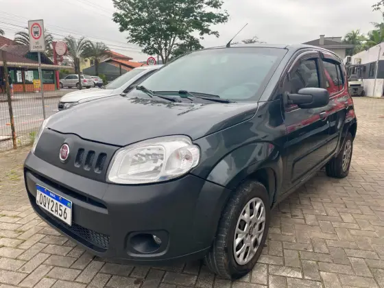 FIAT UNO 1.0 EVO VIVACE 8V FLEX 4P MANUAL