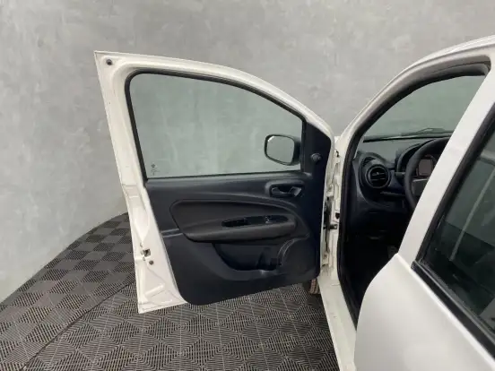 FIAT-UNO-2020
