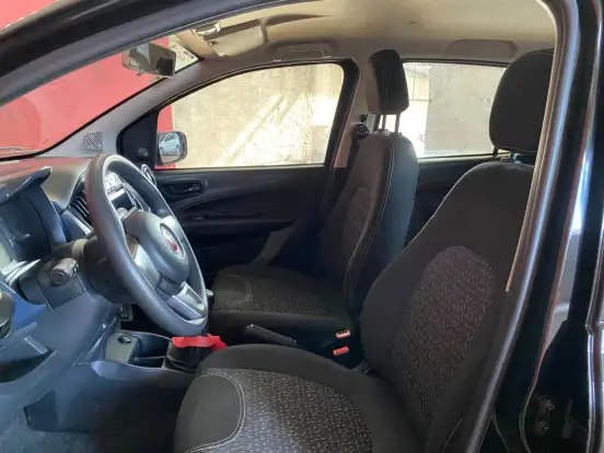 FIAT-UNO-2020