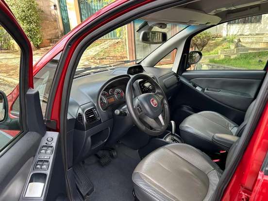 FIAT-IDEA-1.8 MPI ADVENTURE 16V FLEX 4P AUTOMATIZADO FIAT-IDEA-2016