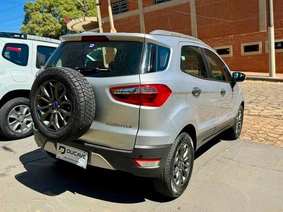 FORD-ECOSPORT-2015