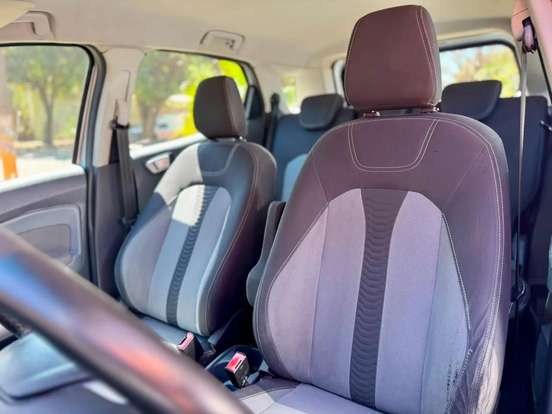 FORD-ECOSPORT-2015