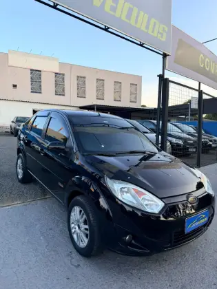 FORD FIESTA 1.6 SE SEDAN 16V FLEX 4P MANUAL FORD FIESTA 1.6 SE SEDAN 16V FLEX 4P MANUAL