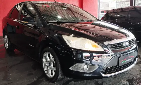 FORD FOCUS 2.0 TITANIUM SEDAN 16V FLEX 4P AUTOMÁTICO FORD FOCUS 2.0 TITANIUM SEDAN 16V FLEX 4P AUTOMÁTICO