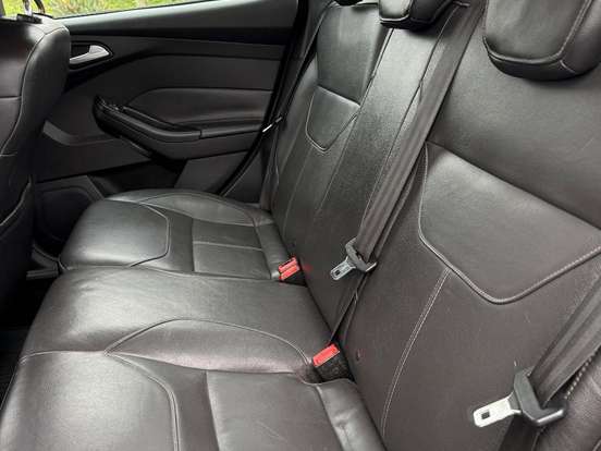 FORD-FOCUS-2.0 SE SEDAN 16V FLEX 4P POWERSHIFT FORD-FOCUS-2016