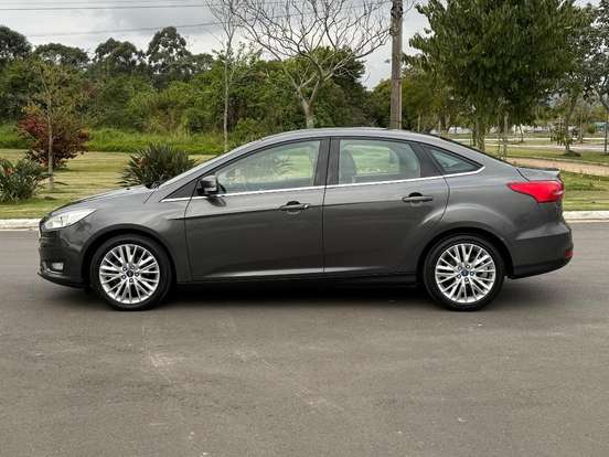 FORD-FOCUS-2.0 SE SEDAN 16V FLEX 4P POWERSHIFT FORD-FOCUS-2016