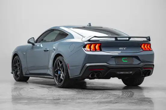 FORD-MUSTANG-2024