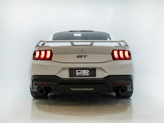 FORD-MUSTANG-2024