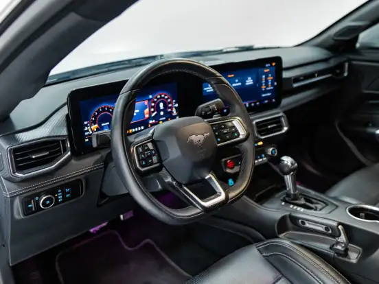 FORD-MUSTANG-2024