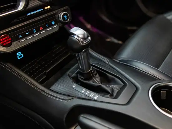 FORD-MUSTANG-2024