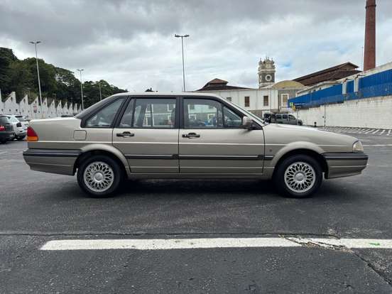 FORD-VERSAILLES-1994
