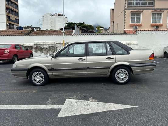 FORD-VERSAILLES-2.0 I GHIA 8V GASOLINA 4P MANUAL FORD-VERSAILLES-1994
