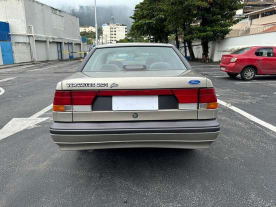 FORD-VERSAILLES-2.0 I GHIA 8V GASOLINA 4P MANUAL FORD-VERSAILLES-1994