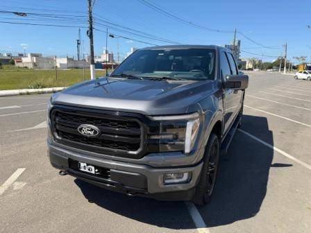 FORD F-150 5.0 V8 GASOLINA CD LARIAT BLACK FX4 AUTOMÁTICO