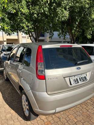 FORD-FIESTA-2010