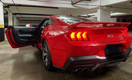 FORD-MUSTANG-2024