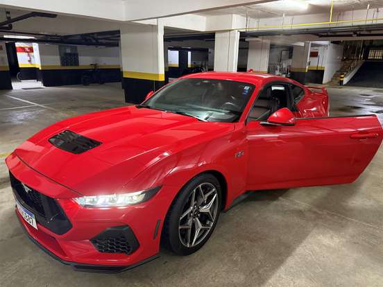 FORD-MUSTANG-2024