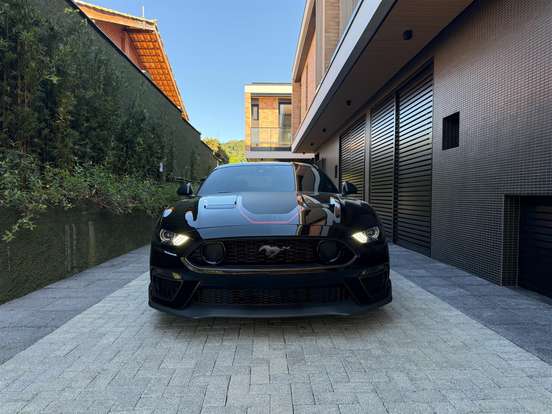 FORD-MUSTANG-2022