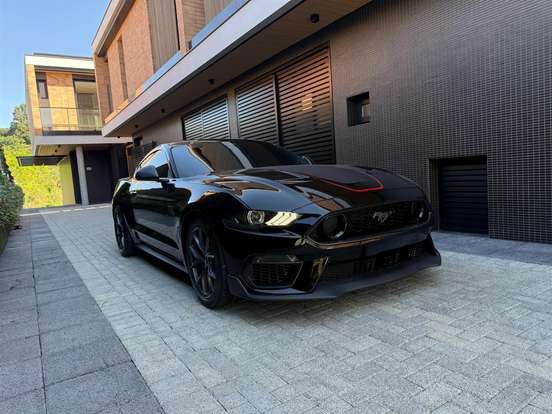 FORD-MUSTANG-2022
