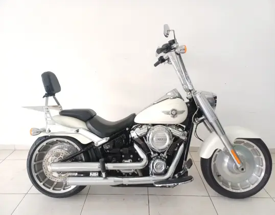 HARLEY-DAVIDSON SOFTAIL FAT BOB 107 