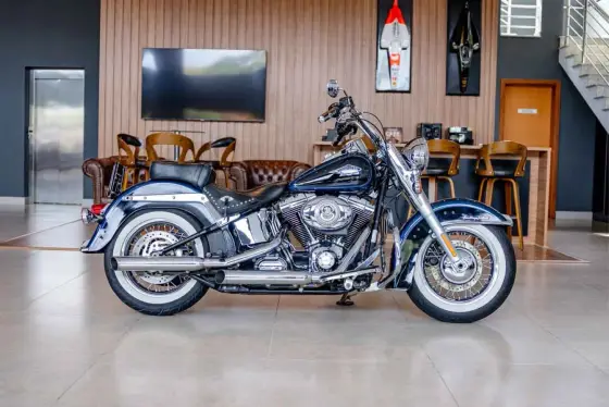 HARLEY-DAVIDSON SOFTAIL HERITAGE CLASSIC HARLEY-DAVIDSON SOFTAIL HERITAGE CLASSIC