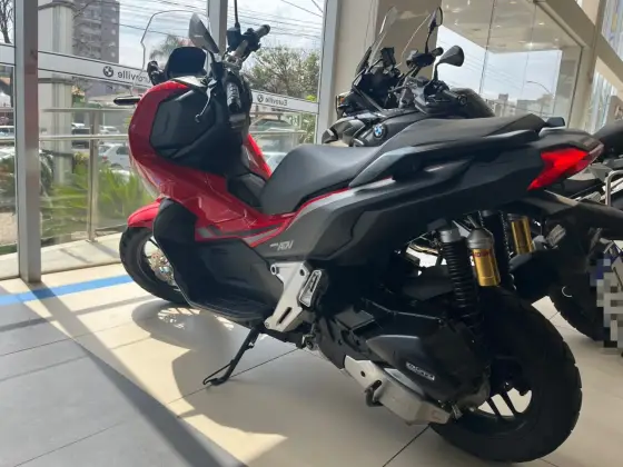 HONDA ADV 