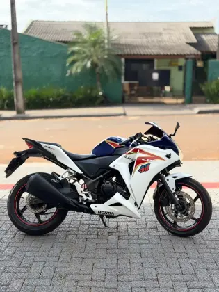 HONDA CBR 250R 
