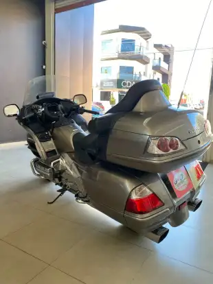 HONDA-GL 1800 GOLD WING-2005