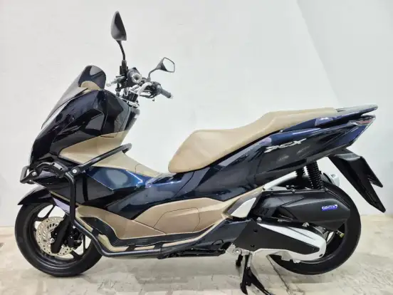 HONDA-PCX 160 DLX-2025
