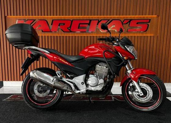 HONDA CB 300R 