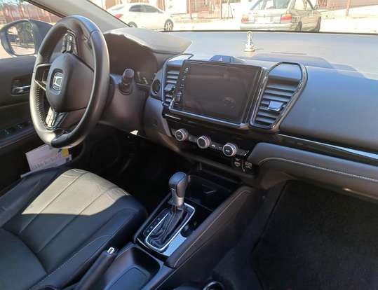 HONDA-CITY-1.5 i-VTEC FLEX HATCH TOURING CVT HONDA-CITY-2023