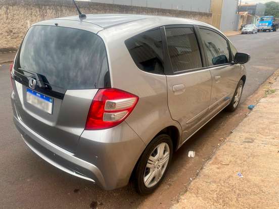 HONDA-FIT-1.4 LX 16V FLEX 4P MANUAL HONDA-FIT-2013