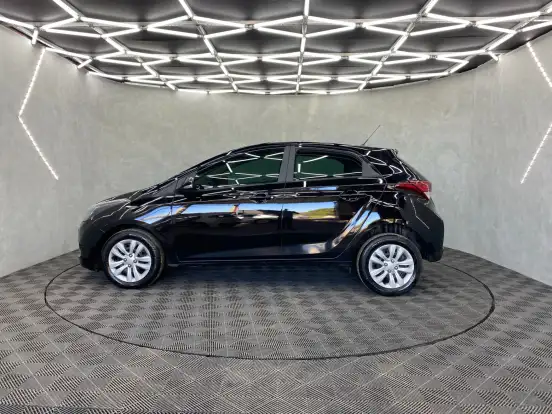 HYUNDAI-HB20-2017