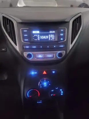 HYUNDAI-HB20-2017