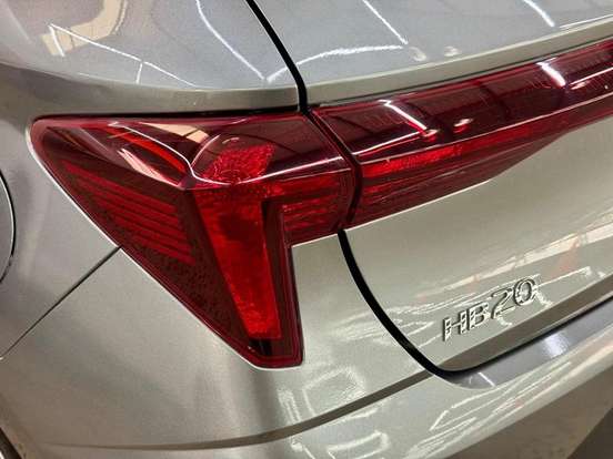 HYUNDAI-HB20-2024