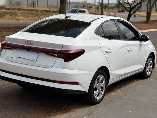 HYUNDAI-HB20S-1.0 12V FLEX COMFORT MANUAL HYUNDAI-HB20S-2025
